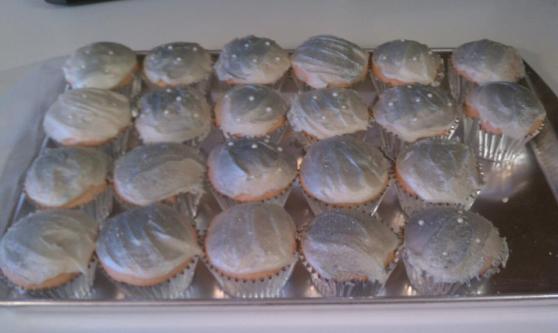 pink champs cupcakes