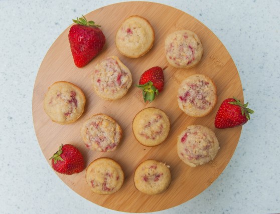 Strawberry peach mini muffins DamnDelish